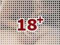Frau bl�st sich durchs Leben